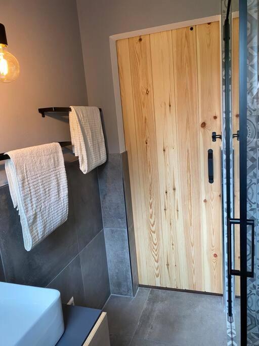 Gemuetliche Wohnung -Schwarzwald Neuweiler  Exterior foto